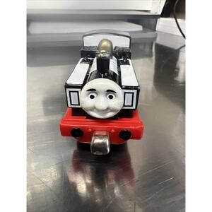 FEARLESS FREDDIE Thomas the Train Diecast Engine 2011 Friends Take Along #7